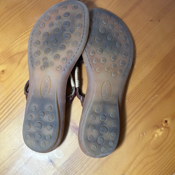 b.o.c Born Concept Womens 8 Cushion Insole Flat Thong Sandals brown tan metallic - Picture 6 of 7